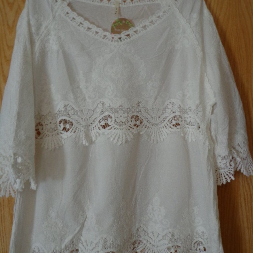FIRM NWT iRE Fashion Bohemian Lace Top S White Embroidery 3/4 Raglan Sleeves